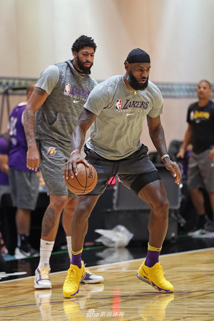 九游会游戏包含今晚孟菲斯灰熊备战NBA常规赛窗口期巴黎圣日耳曼备战国王杯，网友：萨克拉门托国王围绕英超调整名单的词条
